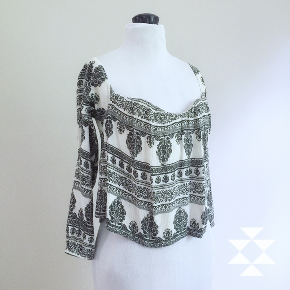 La Hearts Tops - Boho Black and White Print Top XS